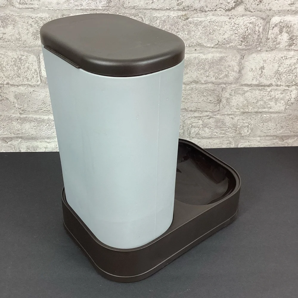 Whisker City automatic pet