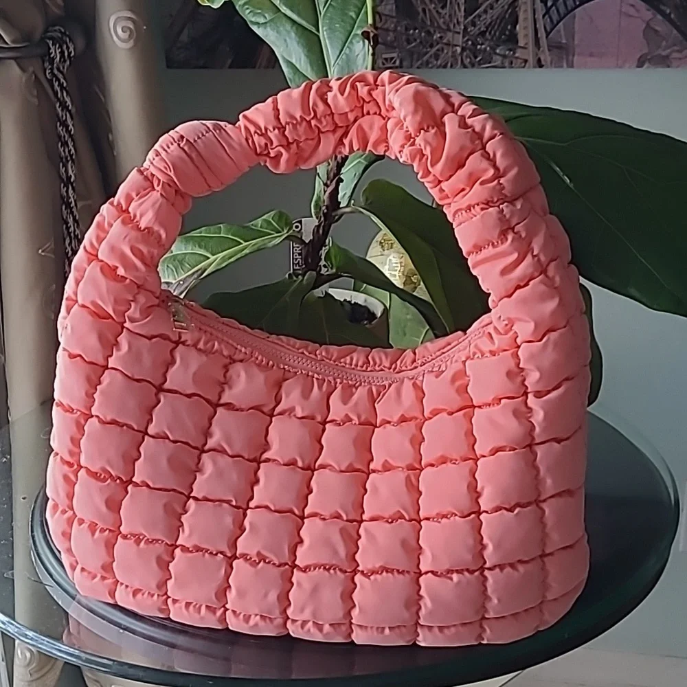 Urban Expressions quilted salmon