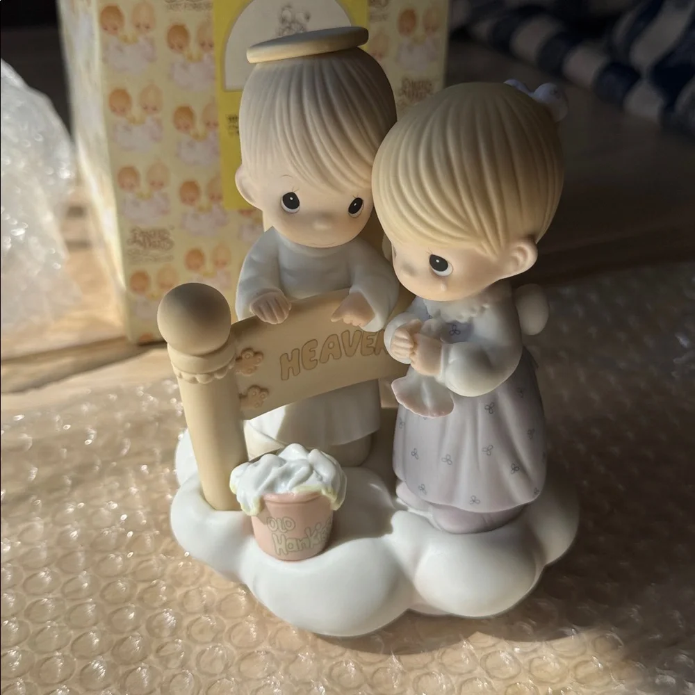 Precious Moments precious moments