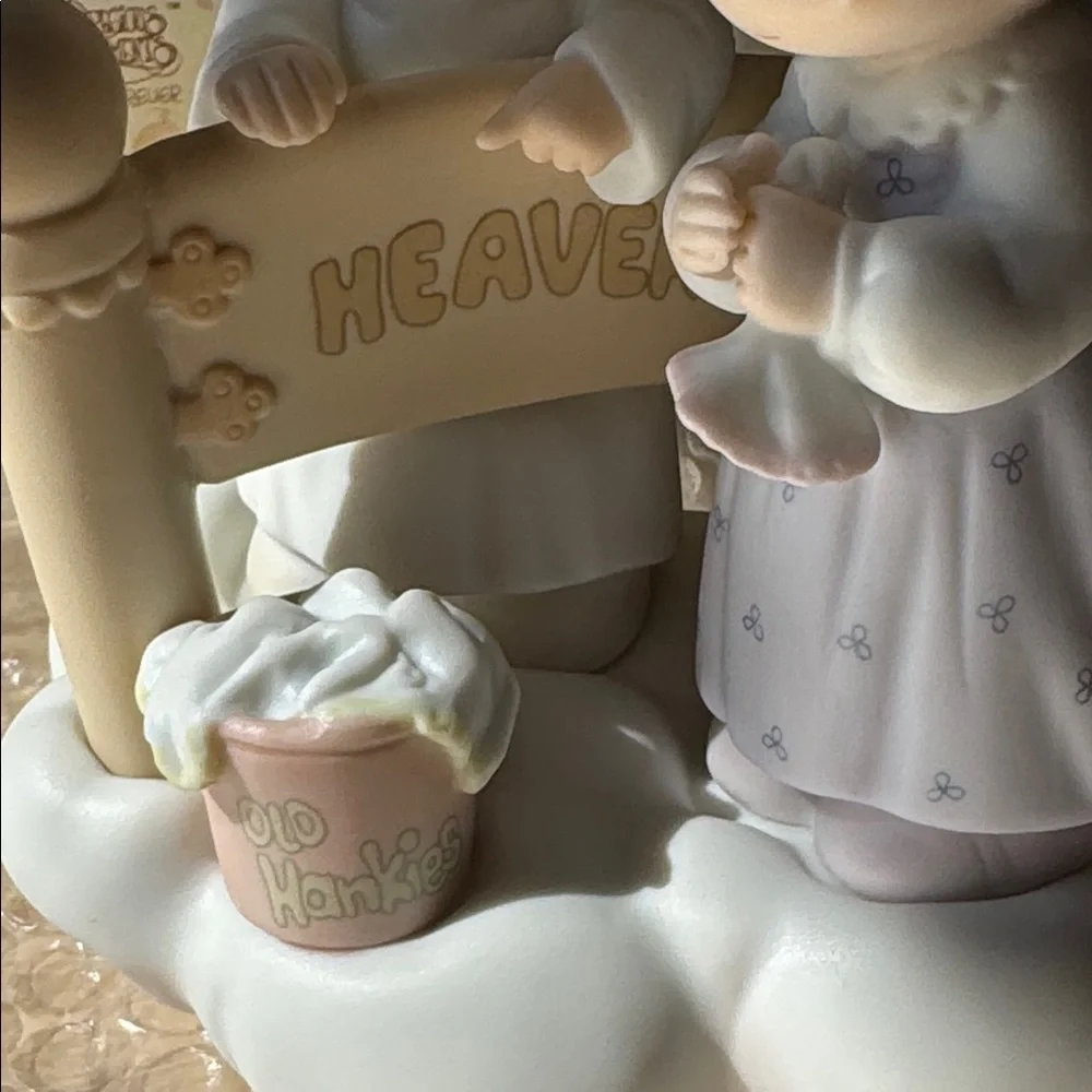 Precious Moments precious moments