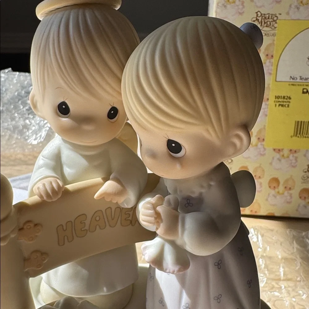 Precious Moments precious moments
