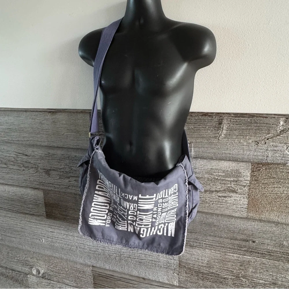 Authentic Pigment Detroit Messenger Bag Blue/Gray Cotton Crossbody Michigan