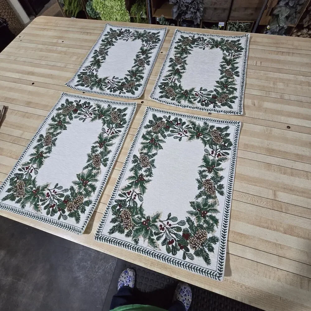 Vtg Set 4 Tapestry Holiday Placemats 13