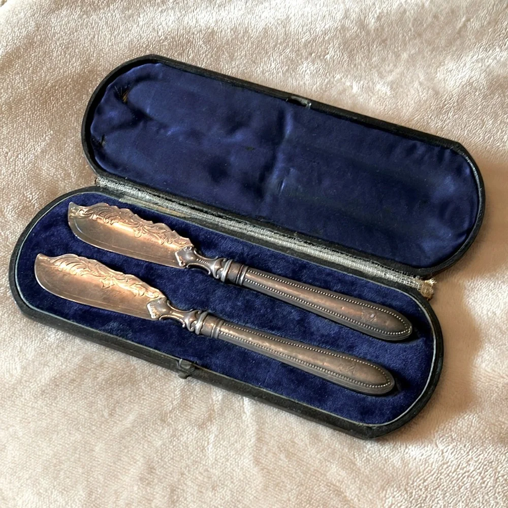 Antique 1800’s Mackay Cunningham & Co. silver master butter knives set in case