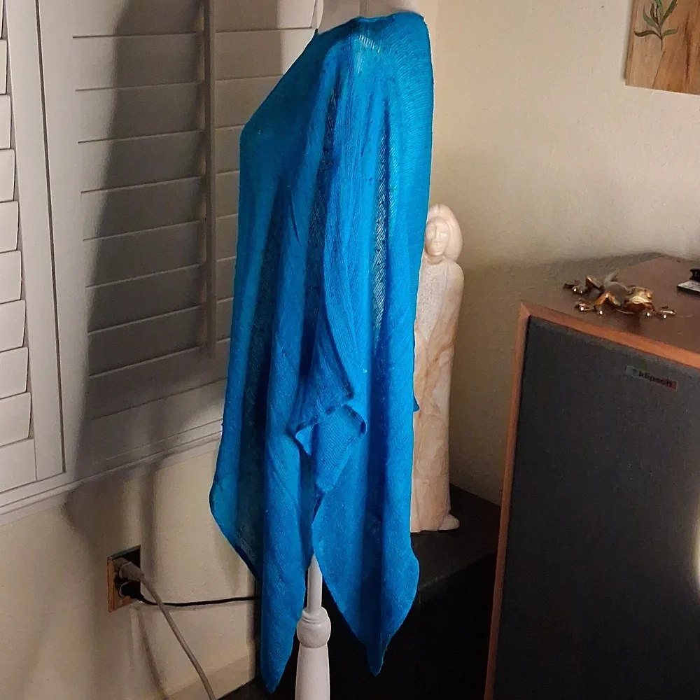 💙🏝Chico's Aqua Blue Lightweight Loose Knit Wrap/Shawl W/Sequins & Beads OS