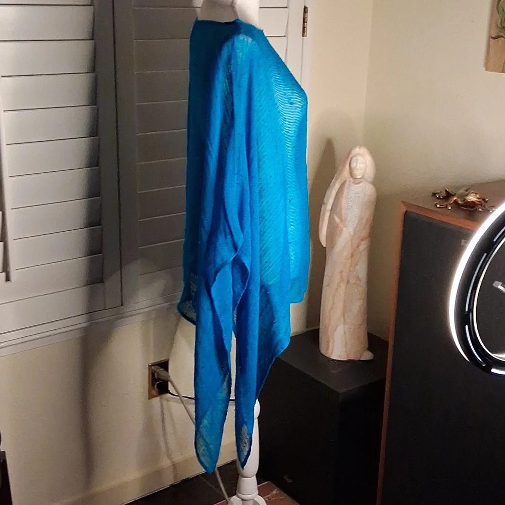 💙🏝Chico's Aqua Blue Lightweight Loose Knit Wrap/Shawl W/Sequins & Beads OS