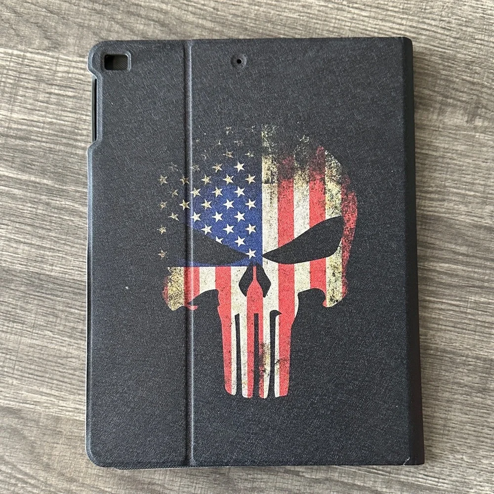 Patriotic Black Tablet Cover with Skull Design