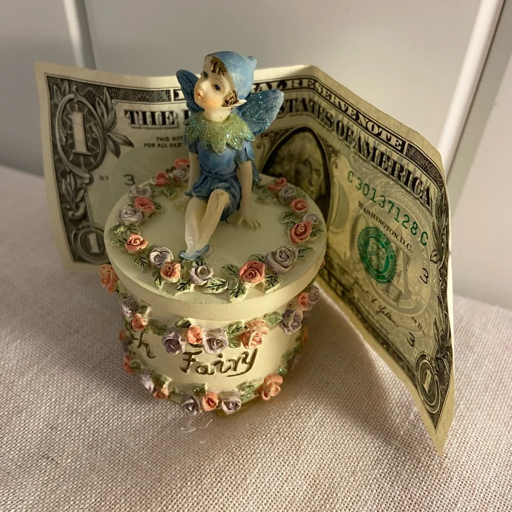 90s DEZINE vintage Tooth Fairy box boy pixie figurine floral trim round trinket