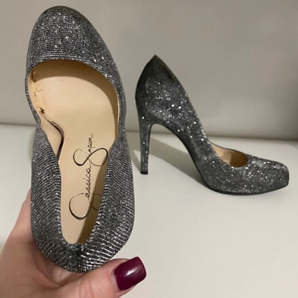 Jessica Simpson brand new