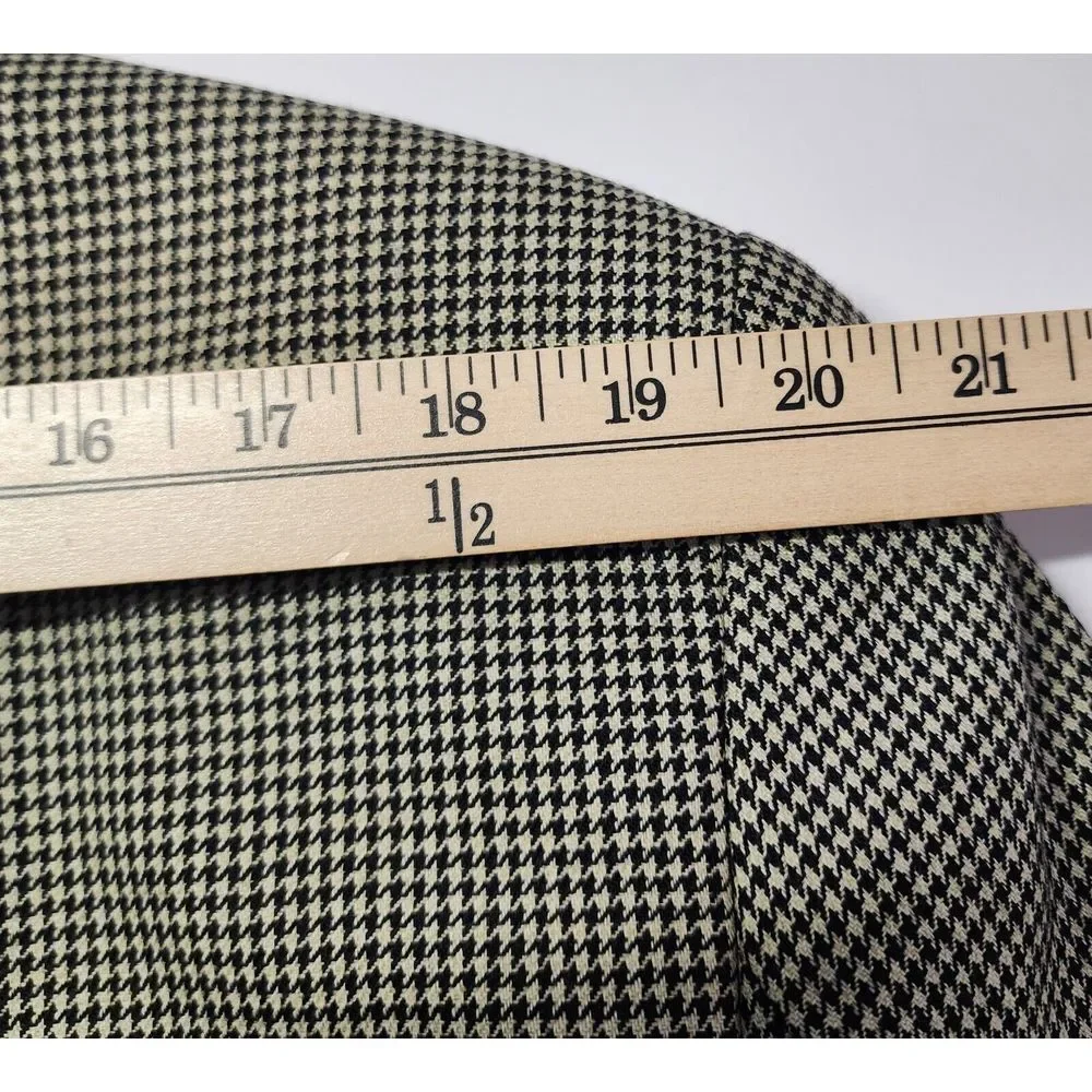 Lauren Ralph Lauren lighting measurements