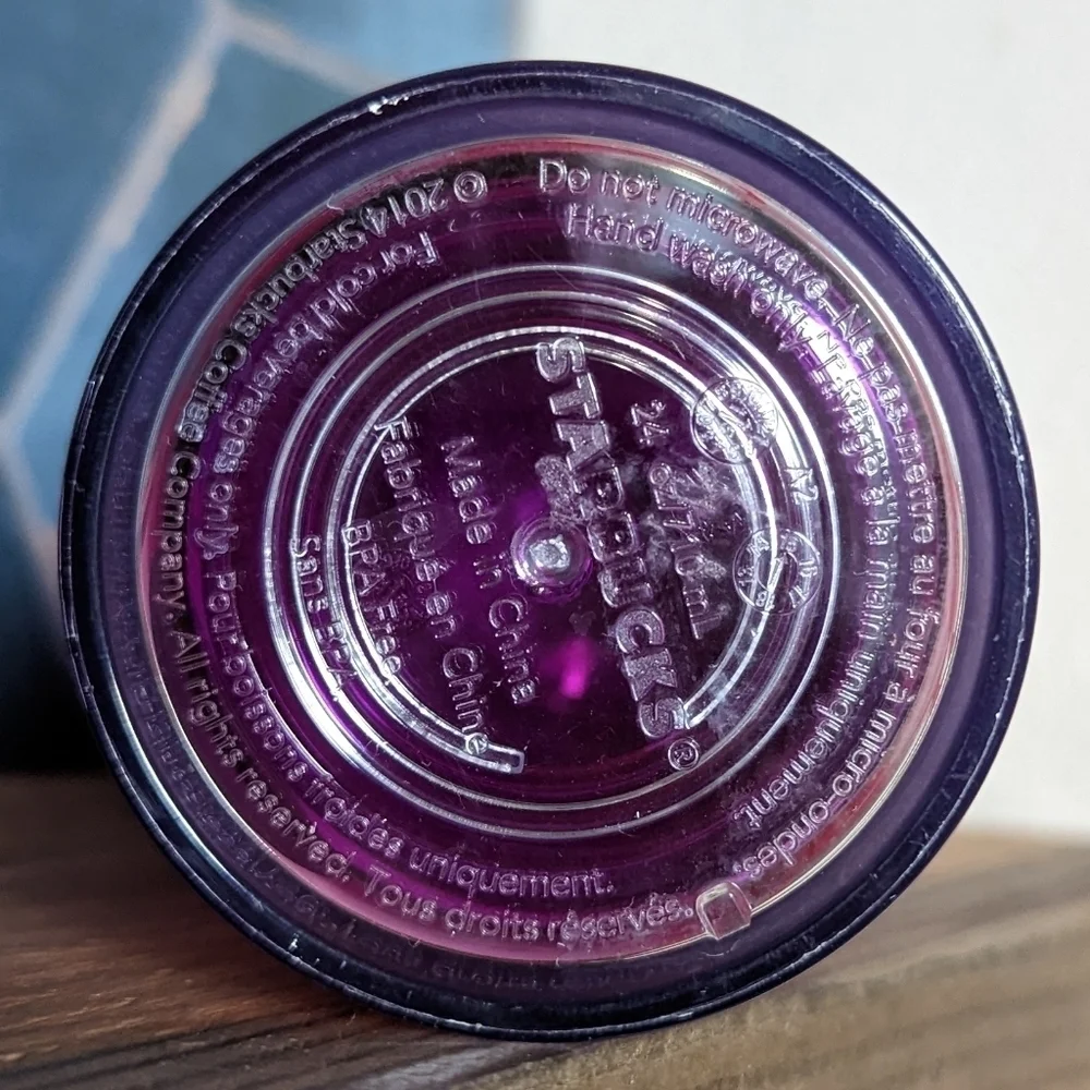 2014 Starbucks Venti Cold Cup Tumbler Red/Purple Hibiscus Flower 24 Oz