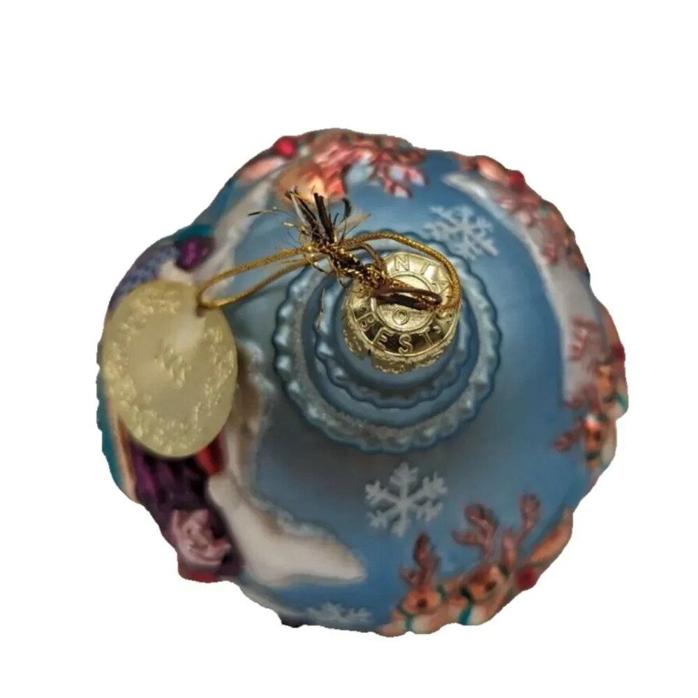N/A some ornaments