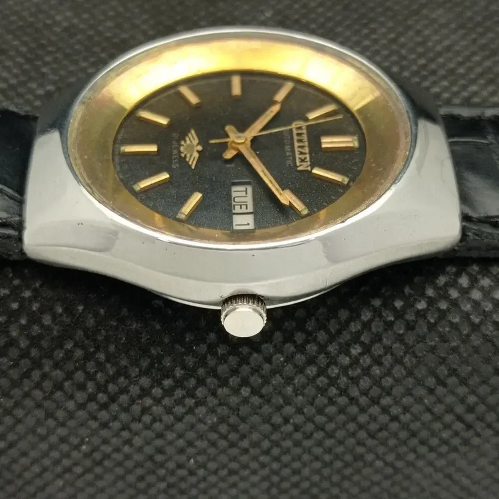 Vintage 1994 Citizen Automatic Mens Silver Watch W/daydate & Gold accents