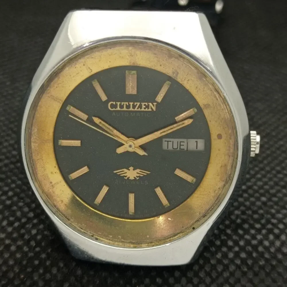 Vintage 1994 Citizen Automatic Mens Silver Watch W/daydate & Gold accents