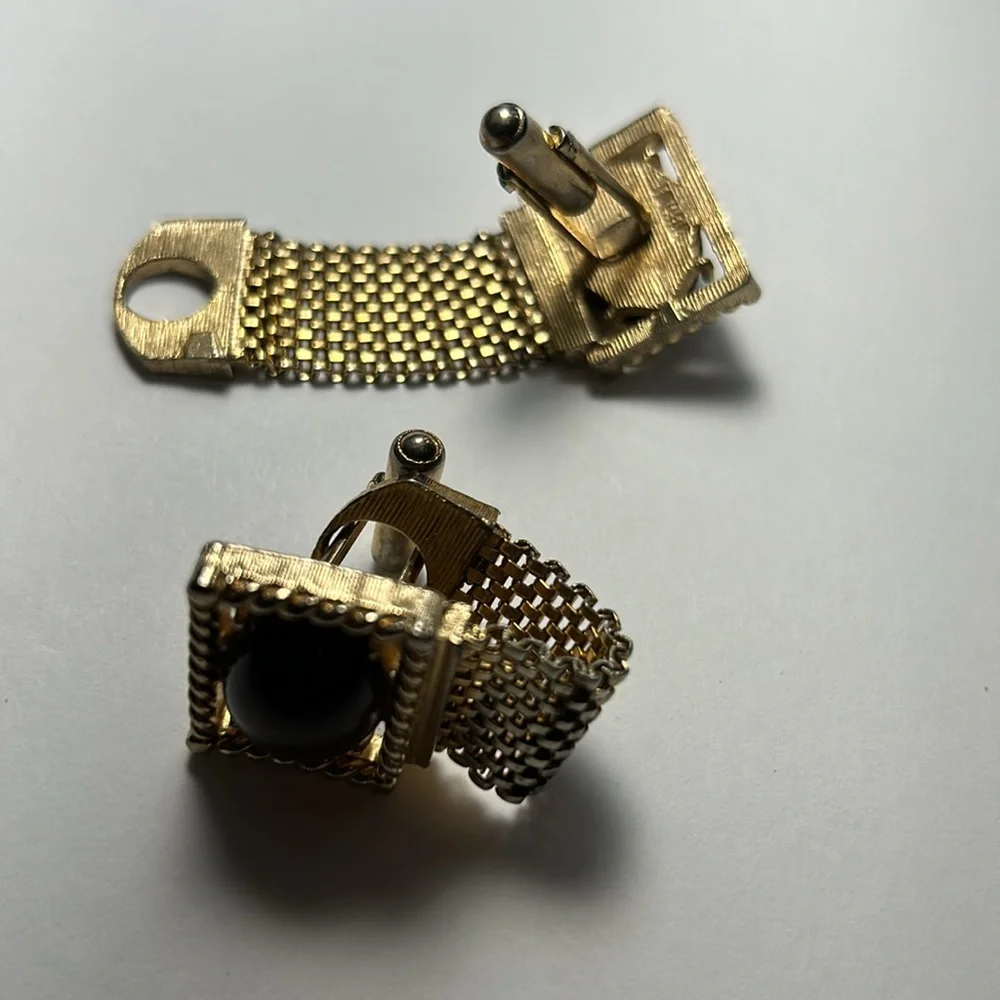 SWANK gold tone
