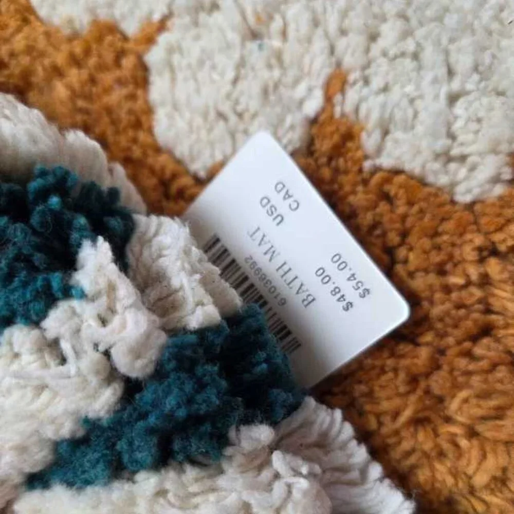 New Anthropologie Tufted bouquet orange flower bath mat rug