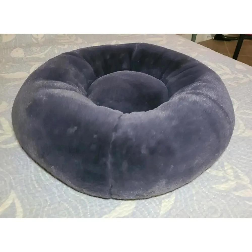 Dog Bed Susan Lanci 17