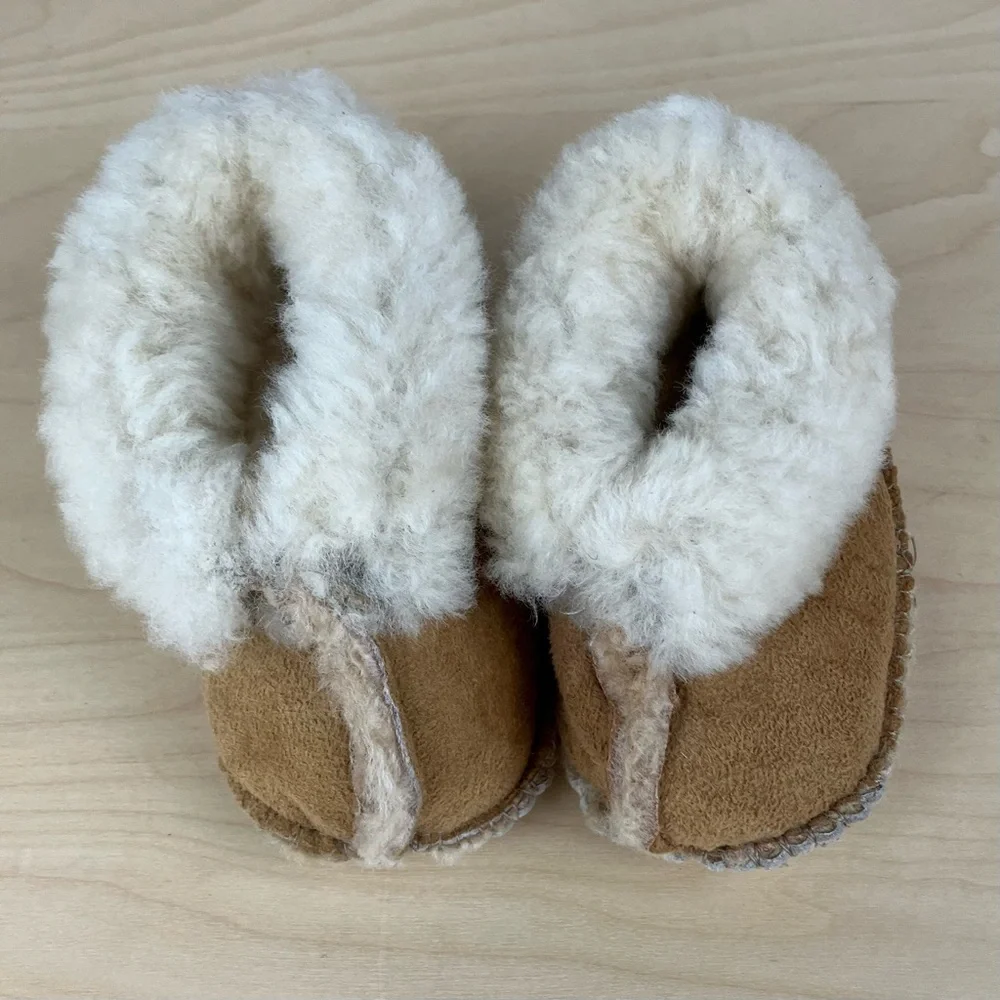 Vintage Baby Size 2-3 Brown Suede Shearling Lined Slipper Booties Unbranded