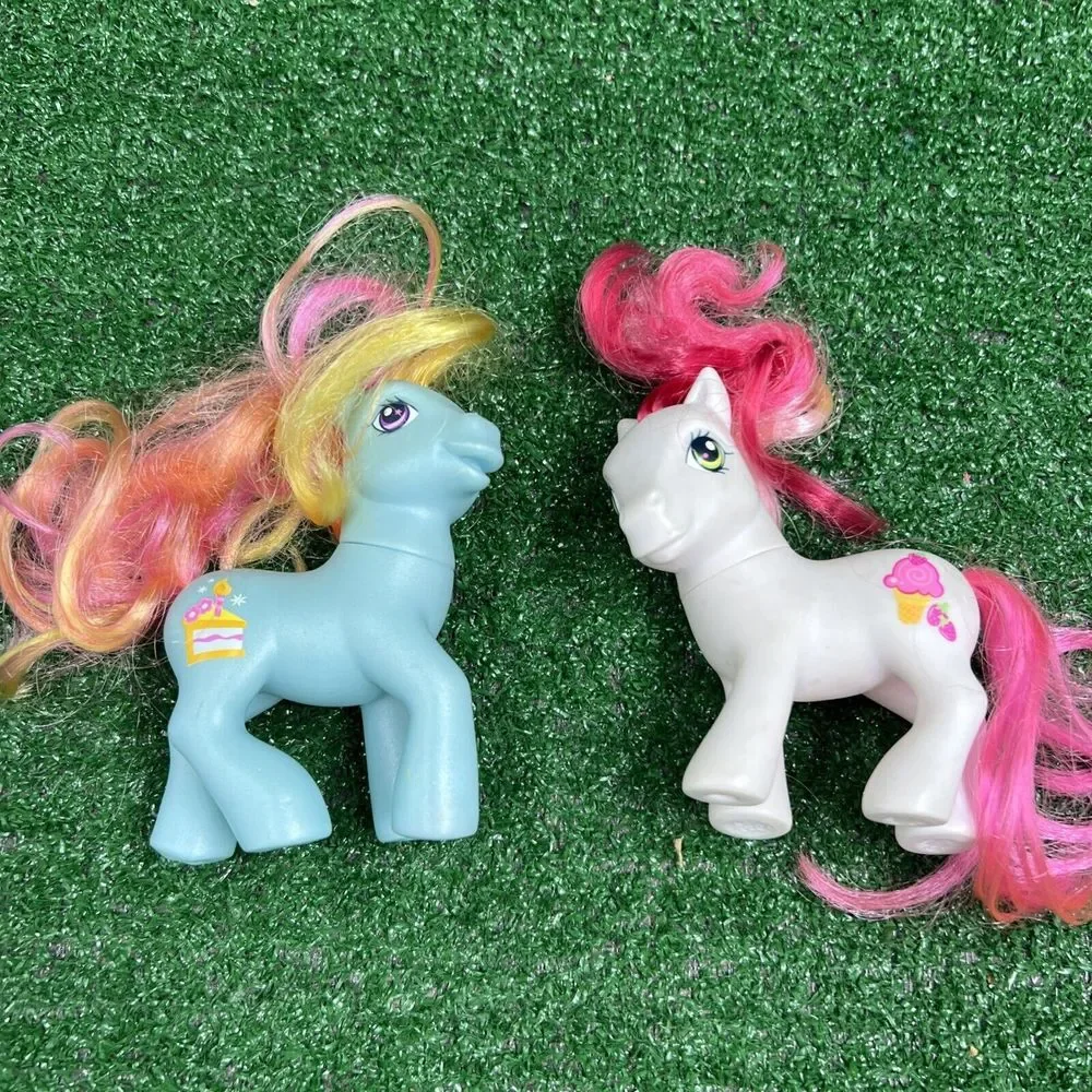 My Little‎ Pony 2006 Lot Of 2 Party Cake & Strawberry Surprise
