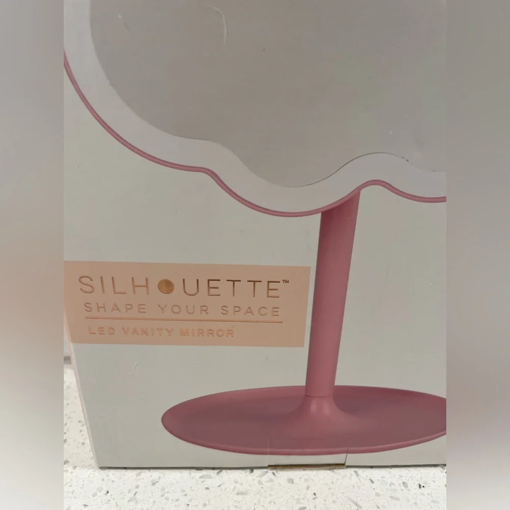 Silhouette Cloud Shaped LED Vanity Mirror Pink Brand New In Box Acessory Tray