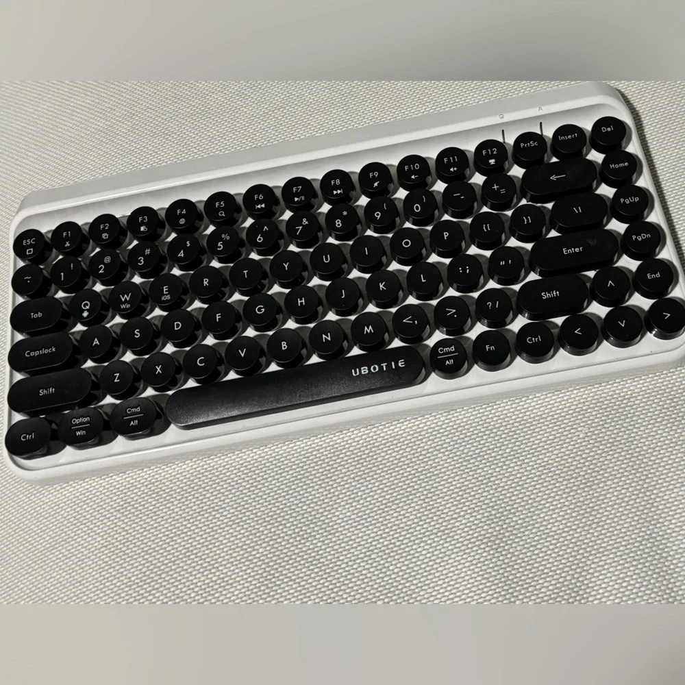 UBOTIE bluetooth keyboard