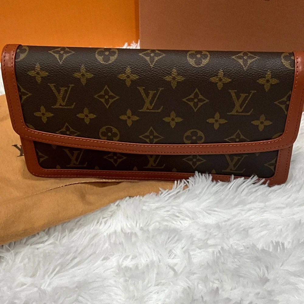 Louis Vuitton Pochette Dame 26