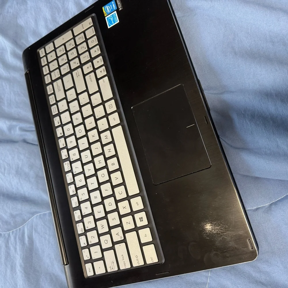 ASUS stylish laptop