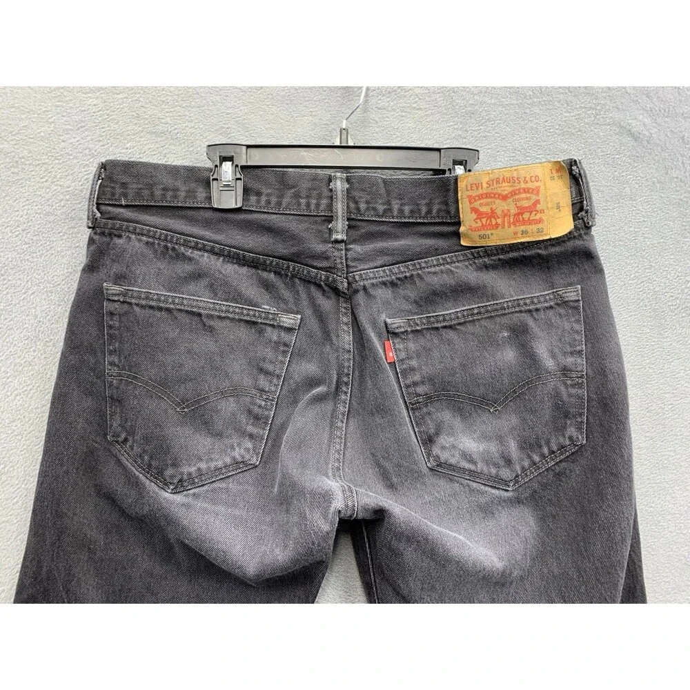 Levi's 501 Mens Denim Jeans Original Fit Button Fly Black 2016 Size 36X32 Read