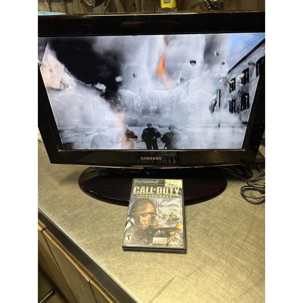 Call of Duty: Finest Hour (Sony PlayStation 2, 2004) PS2 CIB Complete TESTED