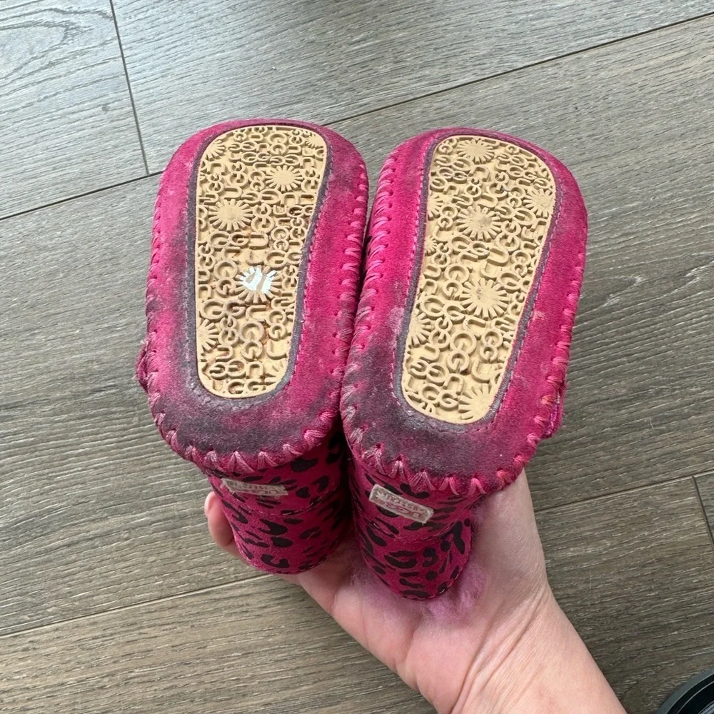 UGG stylish pink