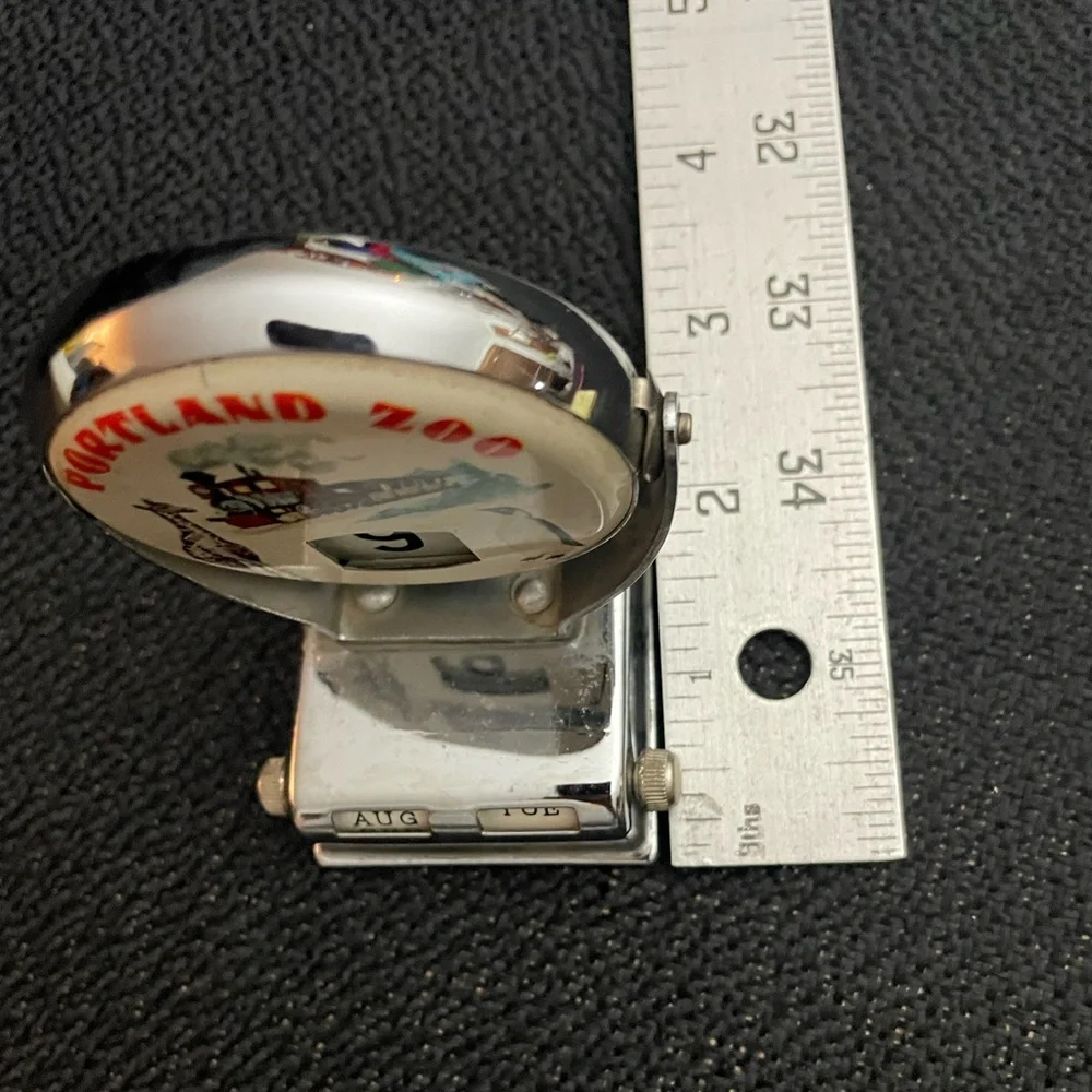 Vintage metal perpetual