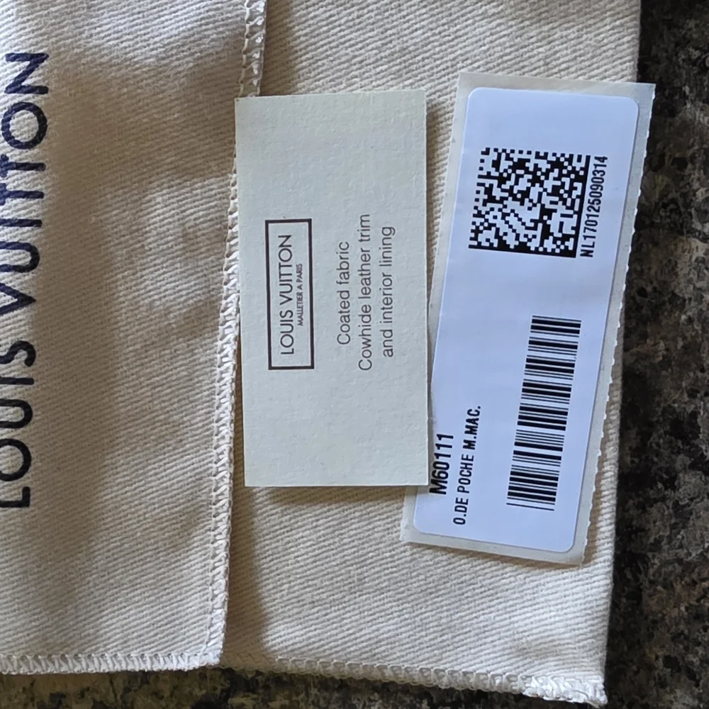 Louis Vuitton elegant louis