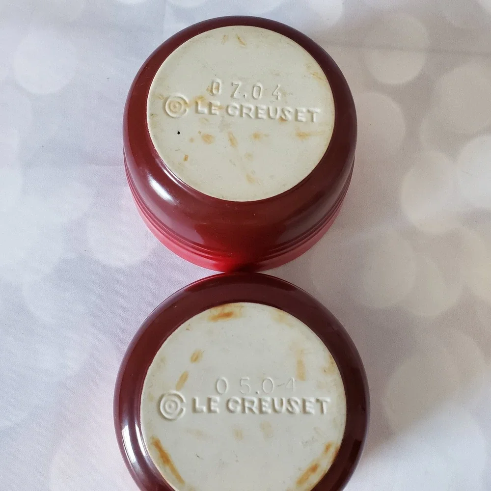Le Creuset pictures bites red