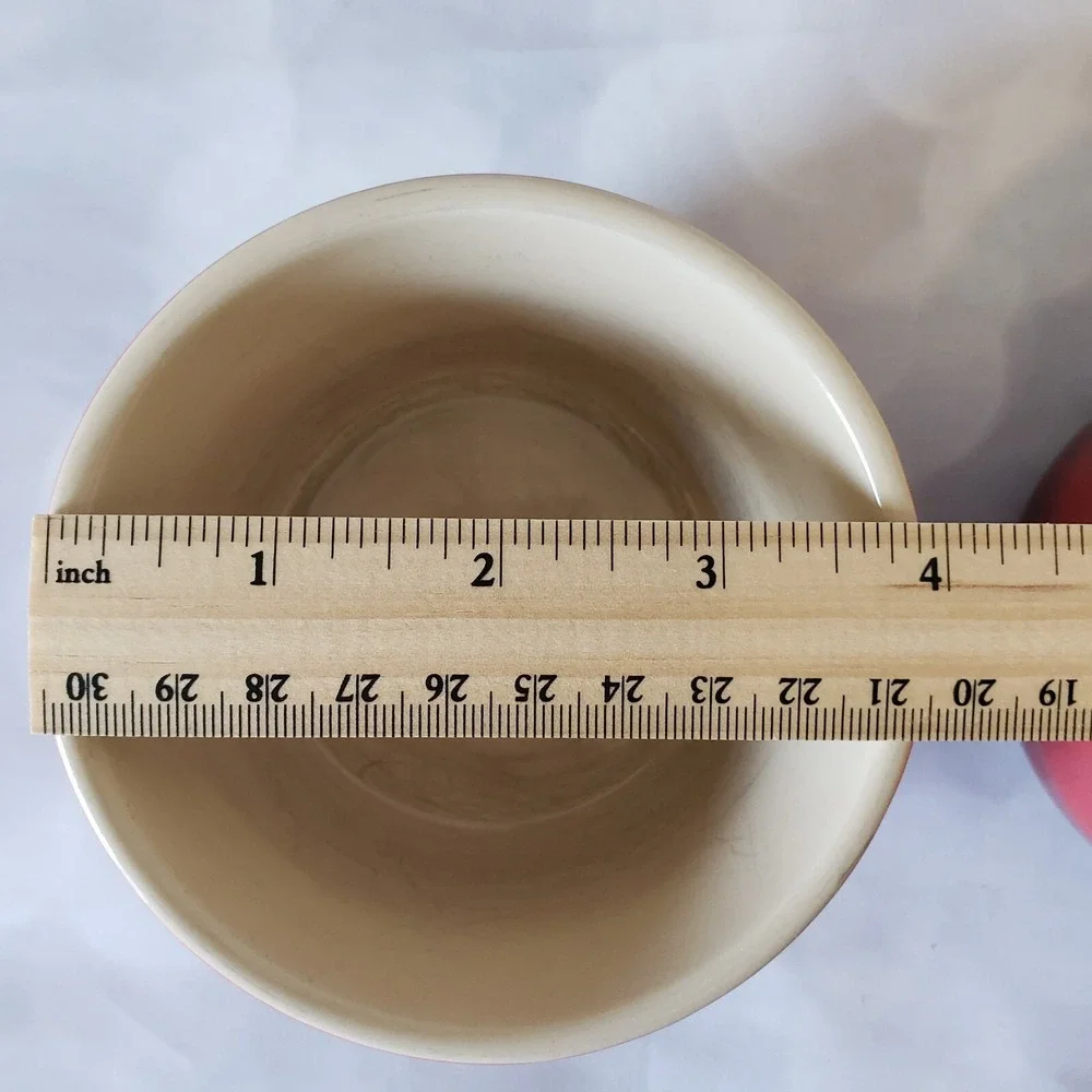 Le Creuset inside flea