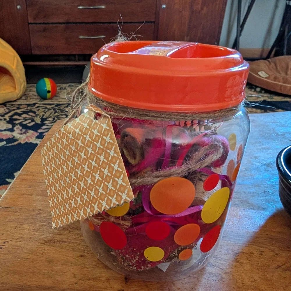 NWT Cat Toy Jar w/ Many Catnip Infused Toys- Toys Rechargeable In Sun Jar