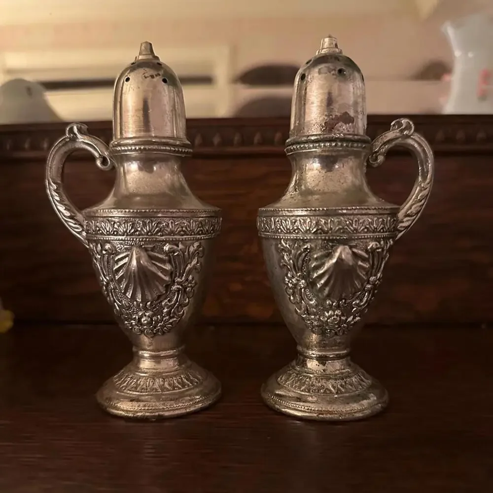 Vintage Goldisco Japan Silver-Plated Salt and Pepper Shakers Ornate Shell Design