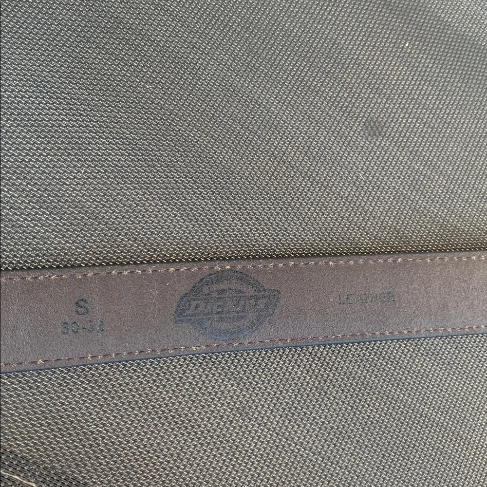 Lee classic dark