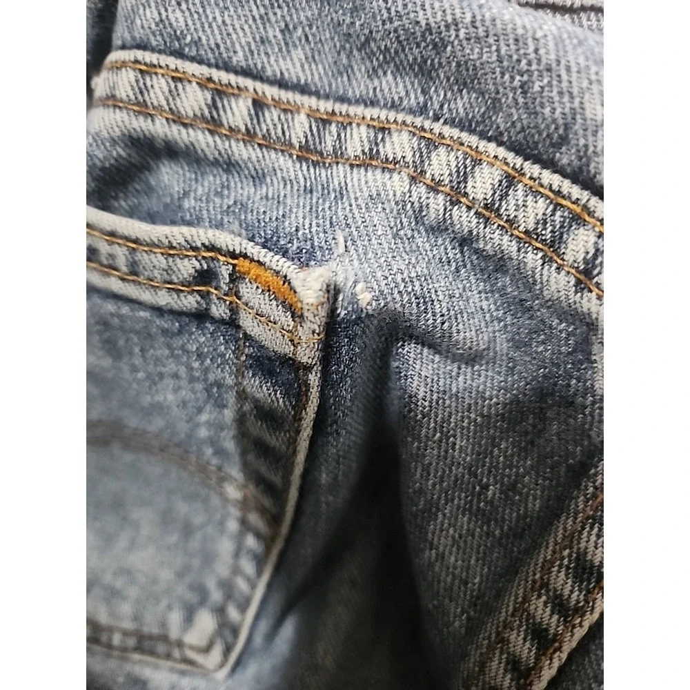 Levis this item