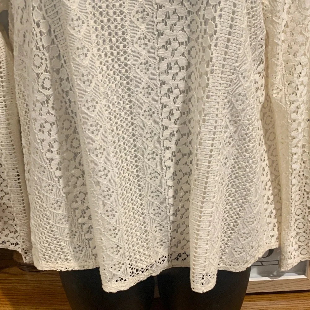 Hollister chic lace