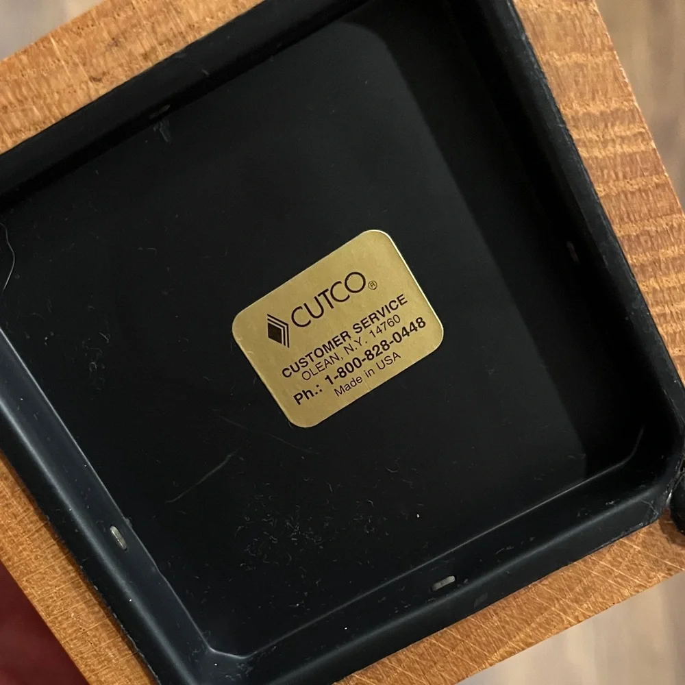 Cutco Chef’s Oak Wooden Square Utensil Holder