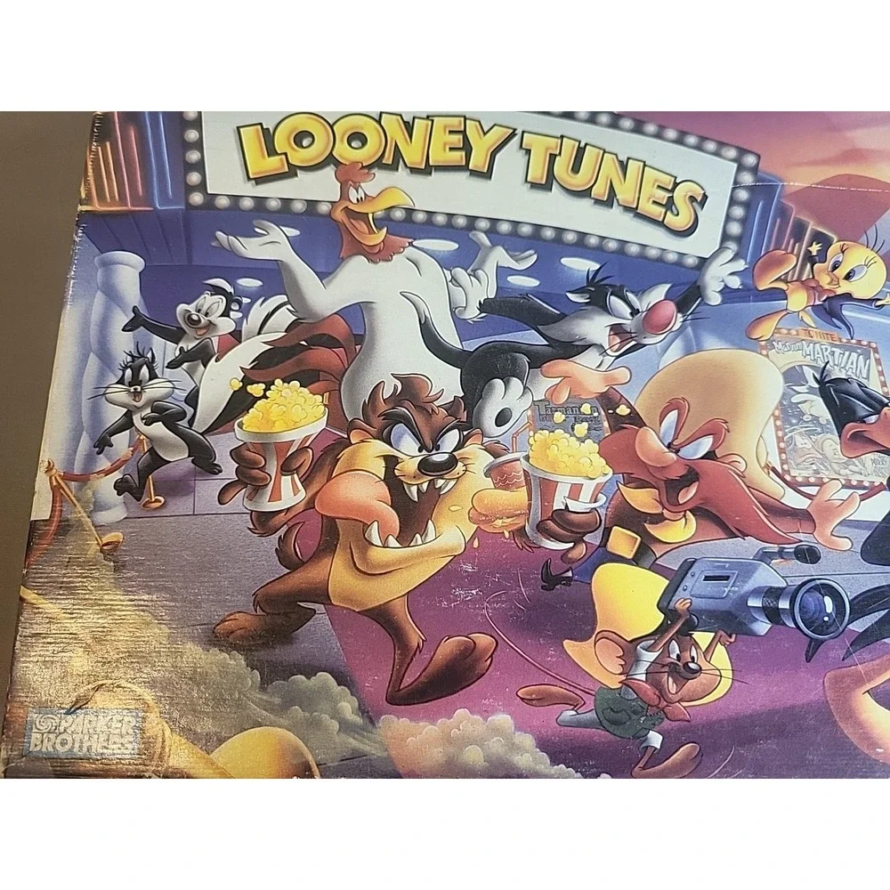 Hasbro 1999 looney
