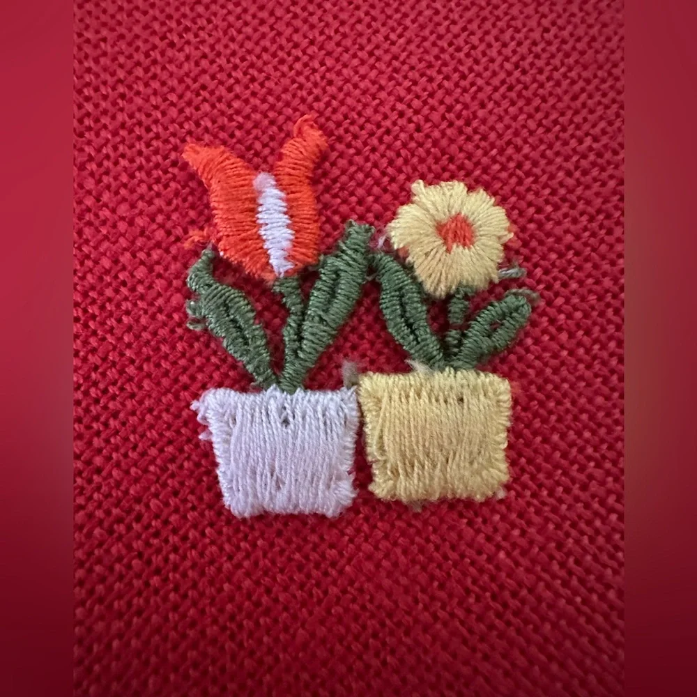Red Fringed Napkins with Gift Embroidery