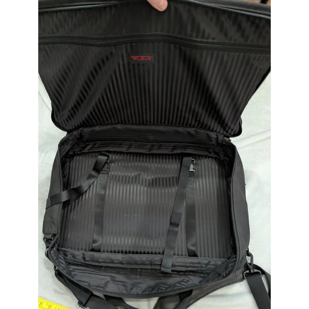 Tumi dakota 22