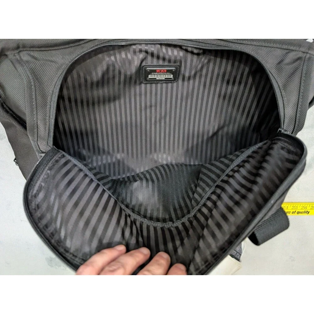 Tumi dakota 22