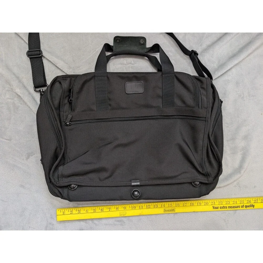 Tumi Dakota 22” Expandable Ballistic Over Night Carry On Great Travel Bag 2677D3