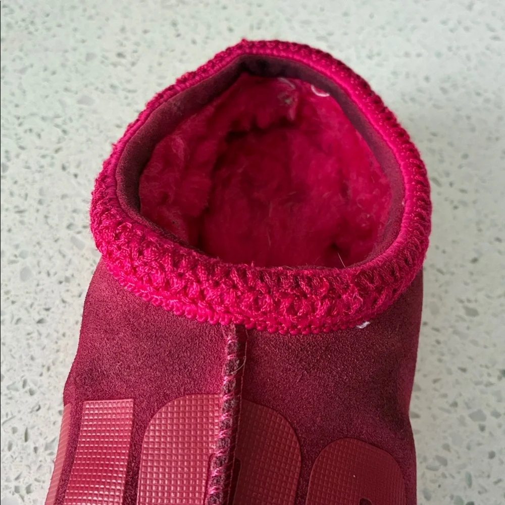 TASMAN UGG