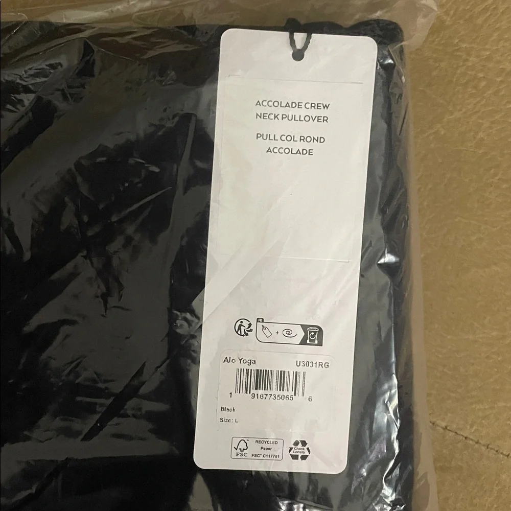 ALO Yoga pullover alo