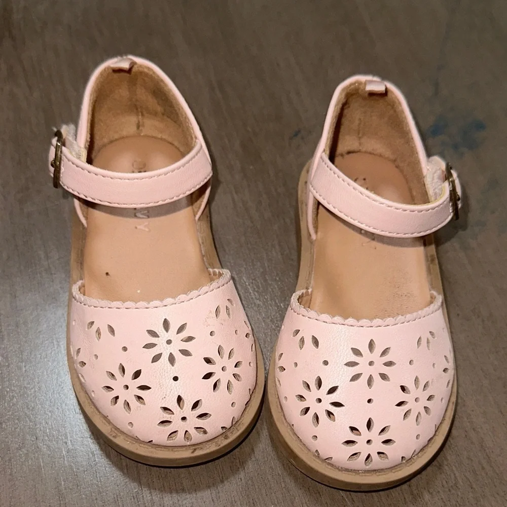 Old Navy Light Pink Kids Dress Shoes