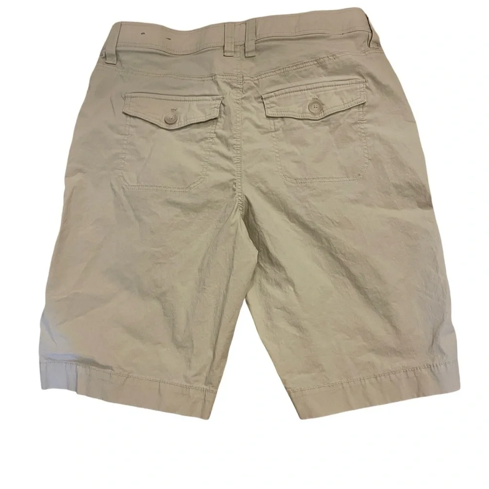 Chico’s Light Tan Bermuda Shorts Size Small/4 (Chico’s Size 0)