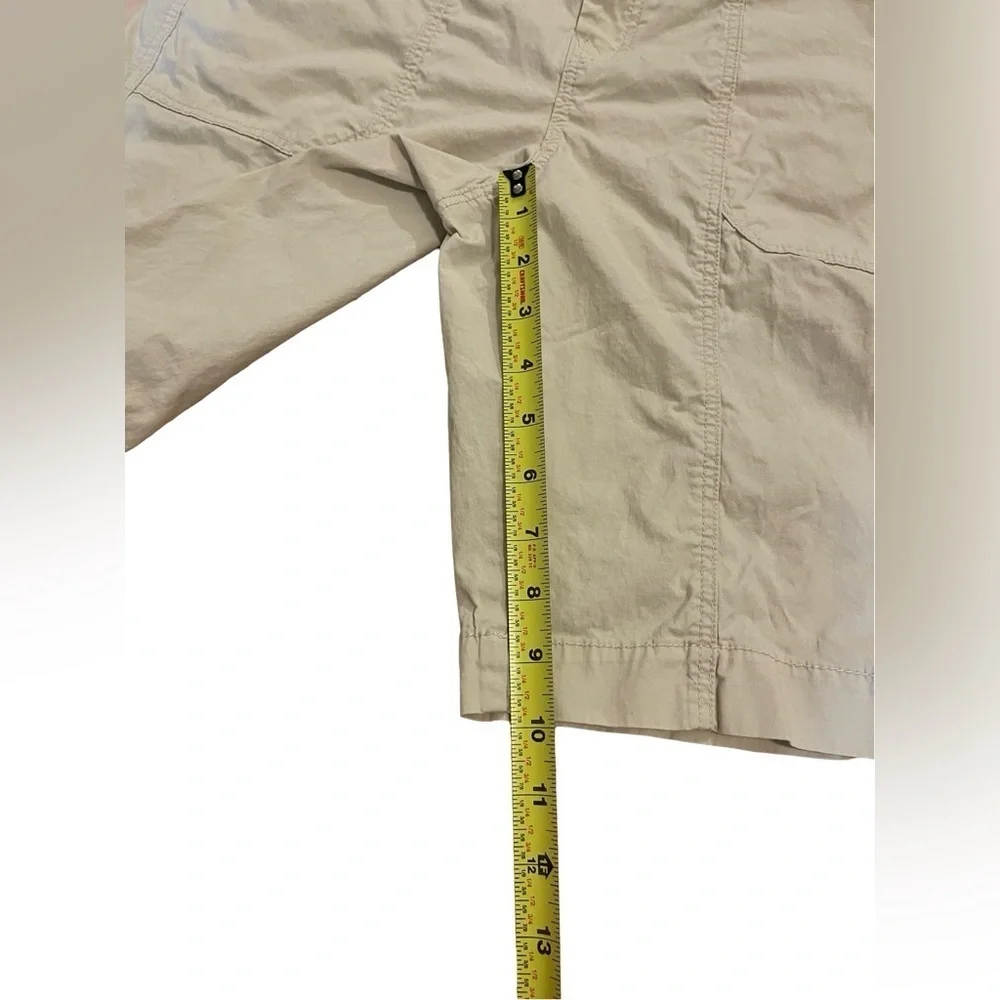 Chico’s Light Tan Bermuda Shorts Size Small/4 (Chico’s Size 0)